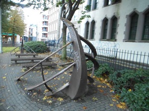 Street furniture commemorating viking shipbuilding